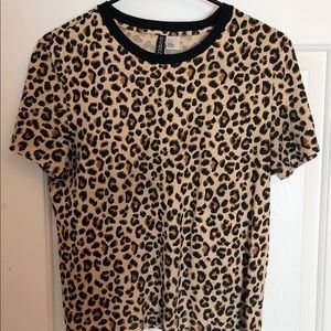 LEOPARD PRINT T-SHIRT